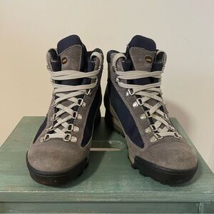 AKU Suede Hiking Boots Gortex Waterproof - Women’s 7.5/Men’s 6